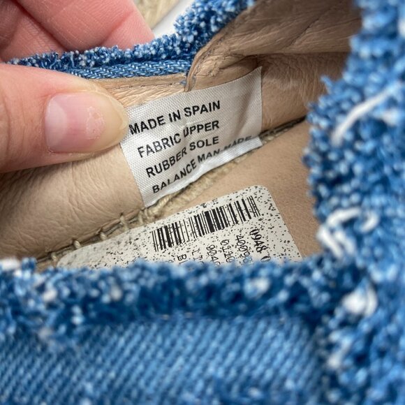 SAKS FIFTH AVENUE Women's Blue Denim Fringe Slip On Espadrille Shoes Size 7 - Picture 10 of 11